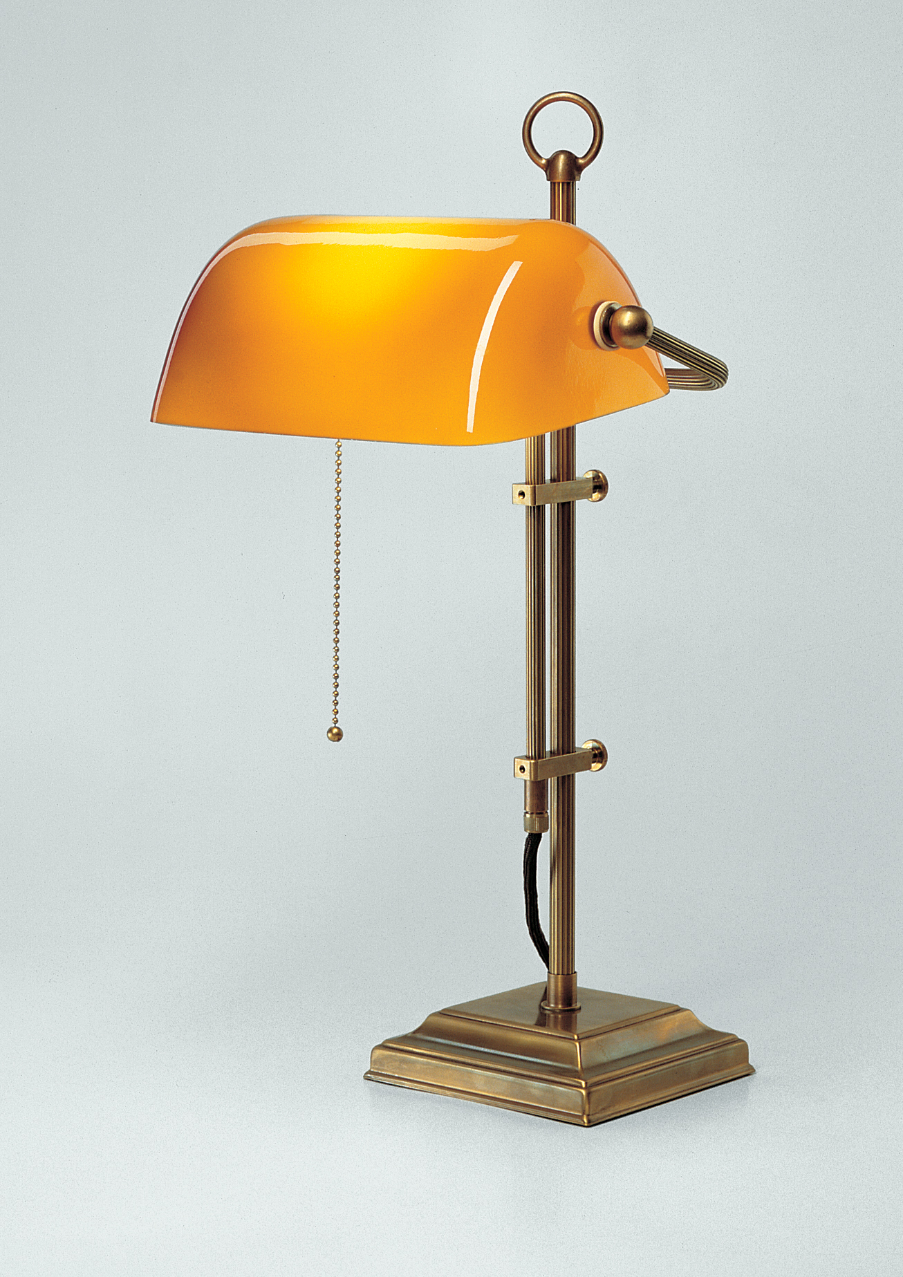 Berliner MessinglampenBankers Lamp Tischleuchte Glas cognac