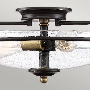 Serie GRIFFIN VON ELSTEAD von Elstead von Elstead Griffin 3 Light Flush - Palladian Bronze mit Akzenten aus verwittertem Messing QZ-GRIFFIN-F-C-PNAB
