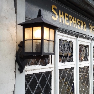 Wandleuchten & Wandlampen für außen von Elstead Winchester 1 Light Wall Up Laterne - Schwarz BL17-BLACK