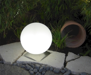 Designer-Außenleuchten & Außenlampen von EPSTEIN Design Leuchten Kugelleuchte Sun Shine 30 cm Durchmesser mit Edelstahlfuß 63544