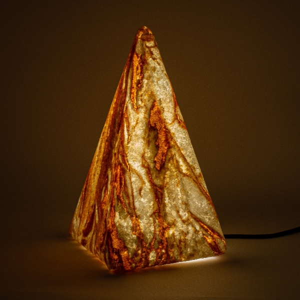Standleuchte Pyramide Sahara 36 cm der Firma EPSTEIN Design Leuchten