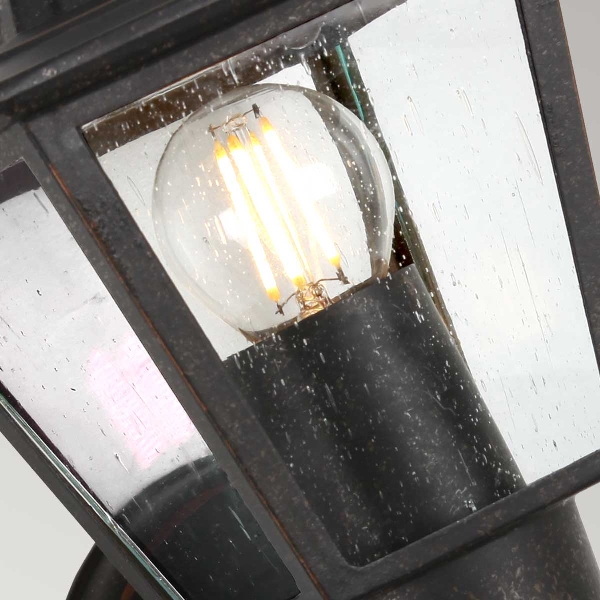 Highnam 1 Licht Wandlaterne - Verwitterte Bronze der Firma Elstead
