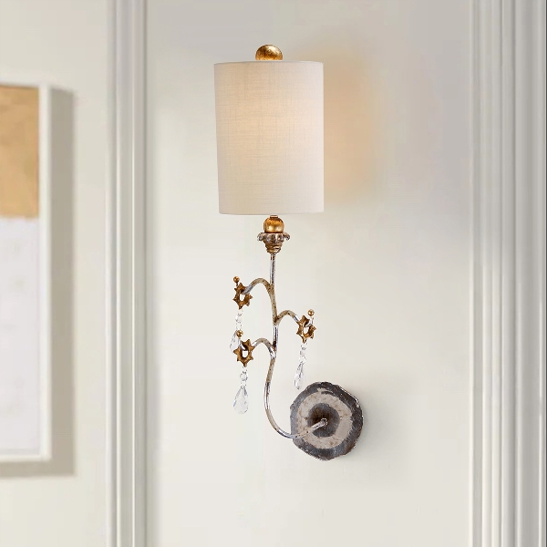 Tivoli Wandleuchte - Silber & Creme Patina der Firma Elstead