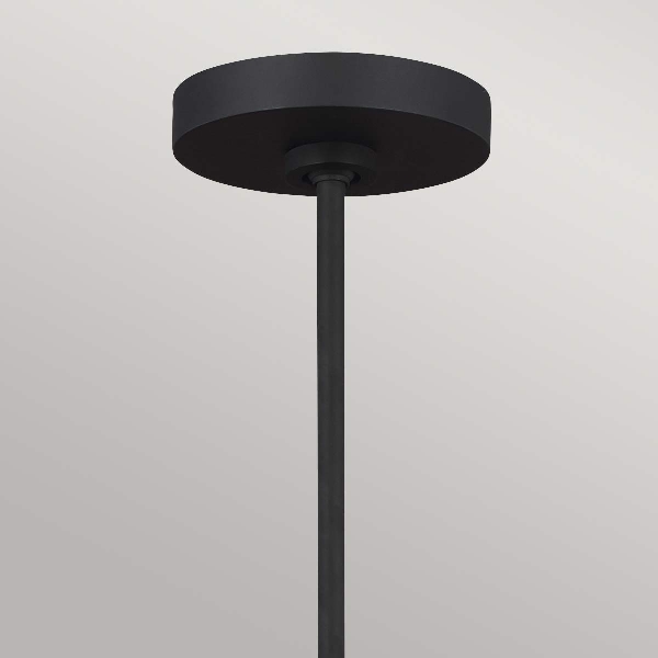 Joan 5 Licht-Kronleuchter - Mitternachtsschwarz / Brüniertes Messing der Firma Elstead