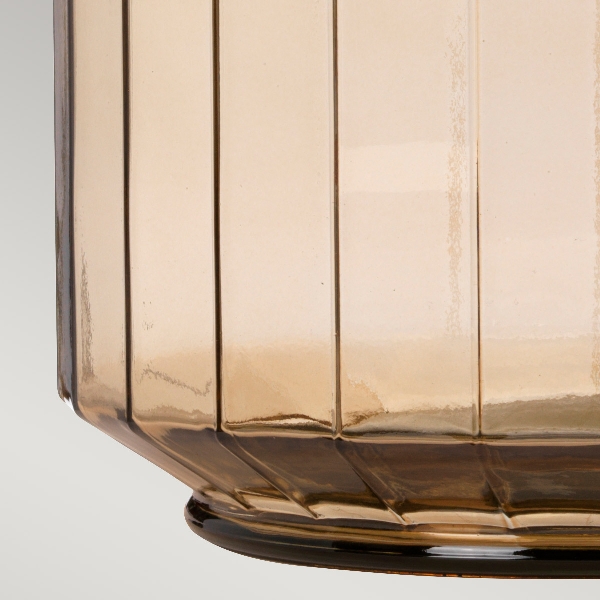 Luga Table Lamp - Smoke - Metalwork Aged Brass - Glassware Smoke - Wood Dark Stained der Firma Elstead