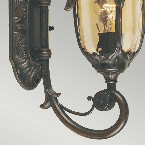 Philadelphia 1 leichte kleine Wandlaterne - Altbronze der Firma Elstead