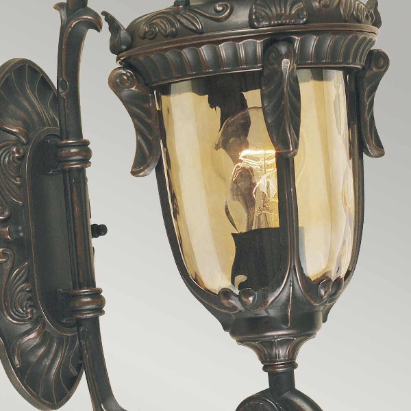 Philadelphia 1 leichte kleine Wandlaterne - Altbronze der Firma Elstead