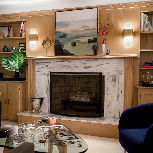 Serene 1 ltLED Wandleuchte - Naturmessing der Firma Elstead