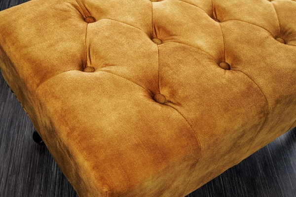 Fußhocker CHESTERFIELD Antiklook Samt senfgelb der Firma Casa Élite
