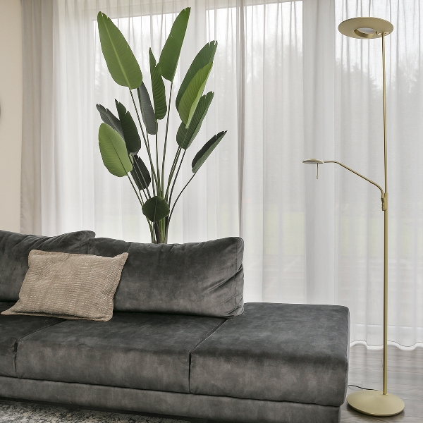 Stehleuchte Zenith der Firma Steinhauer