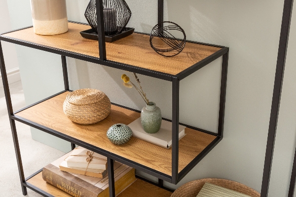 Regal SLIM LINE der Firma Casa Élite