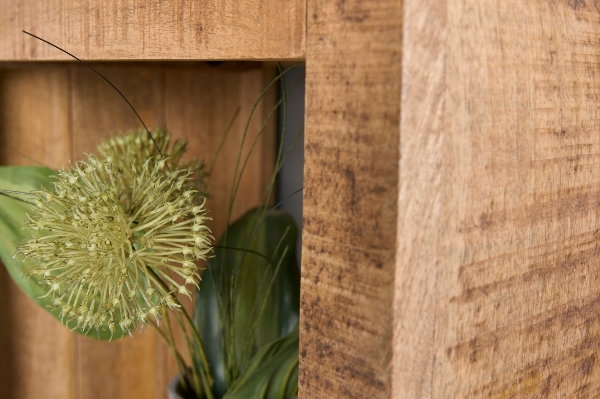 Regal IRON CRAFT der Firma Casa Élite