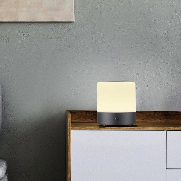 Button LED-Tischleuchte der Firma BANKAMP Leuchtenmanufaktur