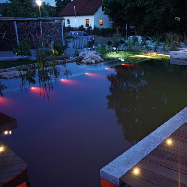 LED Einbaustrahler für Pools und Teiche, Gehäuse V4A Edelstahl, elektropoliert, kompakte Bauform der Firma dot-spot