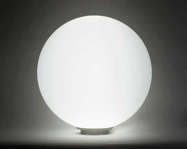 Kugelleuchte Snowball 80 cm Durchmesser Stationär der Firma EPSTEIN Design Leuchten