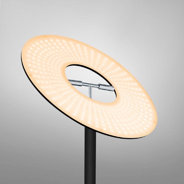 LED-Stehleuchte MONTI der Firma HELL Leuchten